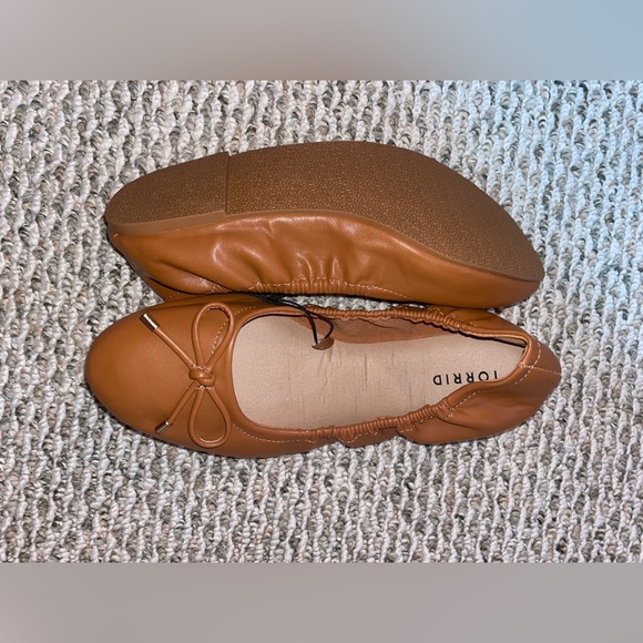 Flats - Picture 2 of 4